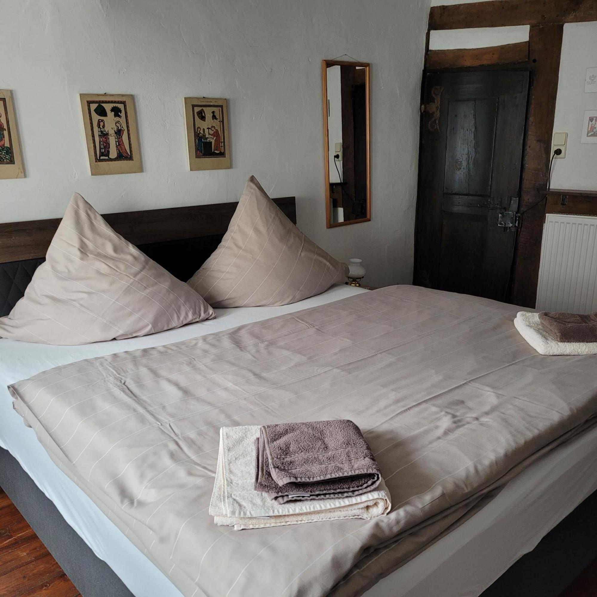 Alter Posthof Lieser Rum bild